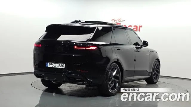 Land Rover Range Rover Sport — Фото автомобиля 2