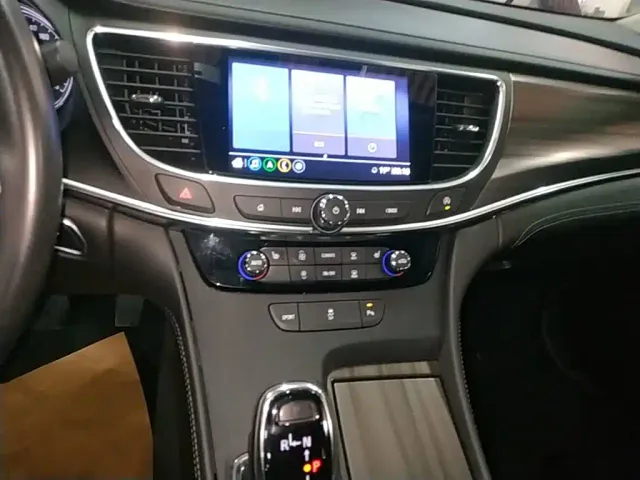 Buick LaCrosse — Фото автомобиля 12