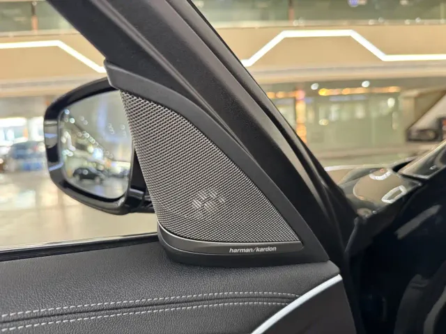 BMW 5 Series — Фото автомобиля 7
