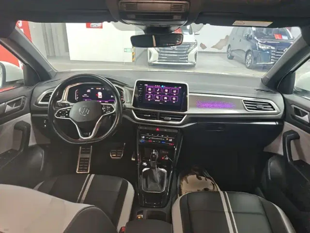 Volkswagen T-Roc — Фото автомобиля 9