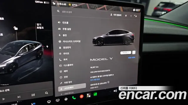 Tesla Model Y — Фото автомобиля 11