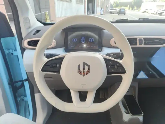 Leapmotor T03 — Фото автомобиля 10
