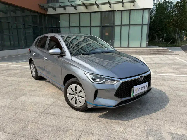 BYD e2 — Фото автомобиля 3