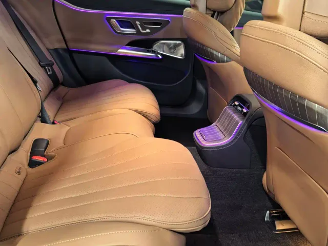 Mercedes-Benz E-Class — Фото автомобиля 7