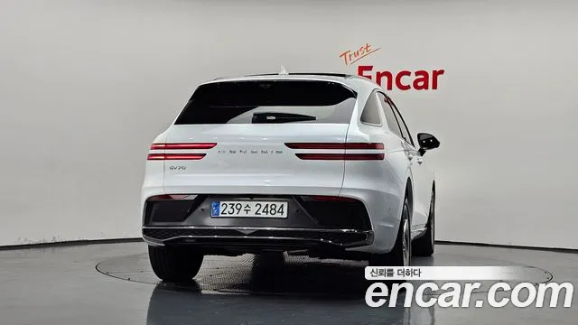 Genesis GV70 2.5T Бензин 2WD — Фото автомобиля 3