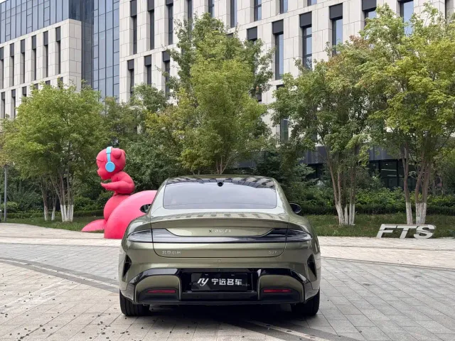 Xiaomi SU7 — Фото автомобиля 9