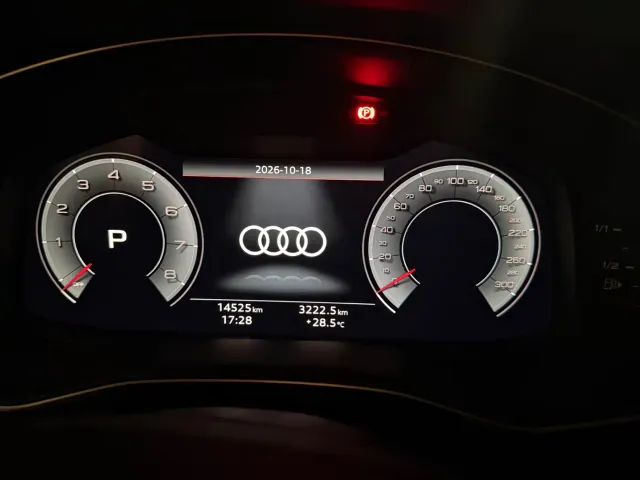 Audi Q7 — Фото автомобиля 2