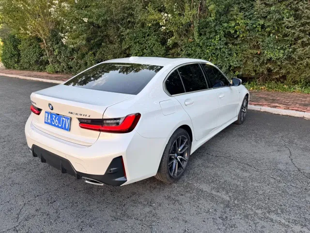 BMW 3 Series — Фото автомобиля 4