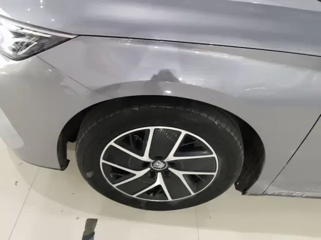 BYD Qin L — Фото автомобиля 22