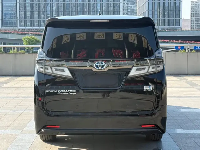 Toyota Vellfire — Фото автомобиля 17