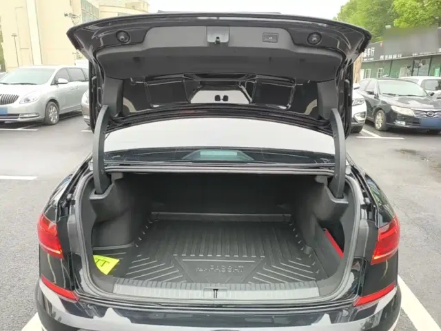 Volkswagen Passat — Фото автомобиля 18