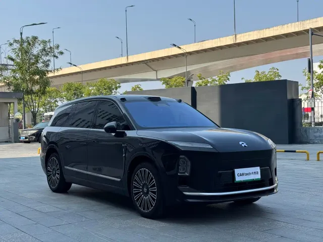 Nio ES8 — Фото автомобиля 3