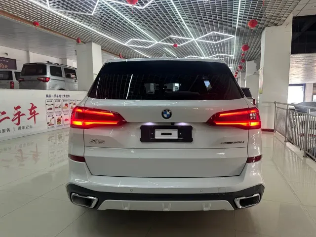 BMW X5 — Фото автомобиля 8