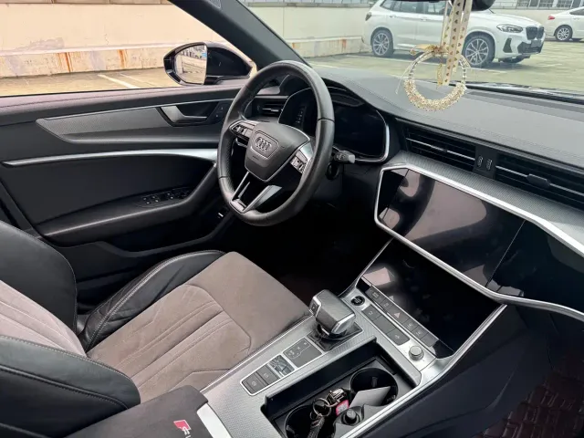 Audi A6L — Фото автомобиля 9