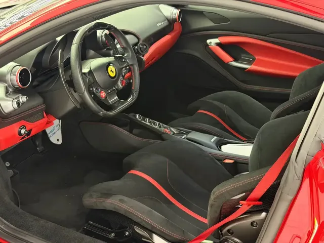 Ferrari F8 — Фото автомобиля 11