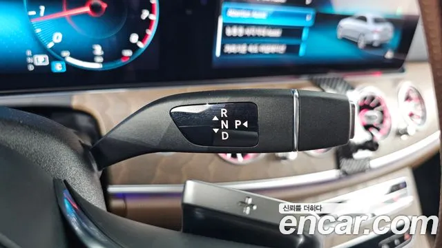 Mercedes-Benz E-Class — Фото автомобиля 8