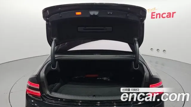 Genesis G80 RG3 — Фото автомобиля 15