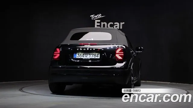 Mini Cooper Convertible — Фото автомобиля 4