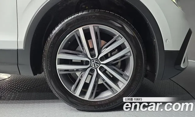 Volkswagen Tiguan — Фото автомобиля 6