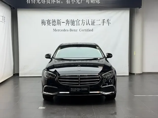 Mercedes-Benz E-Class — Фото автомобиля 2