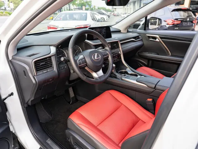 Lexus RX — Фото автомобиля 8