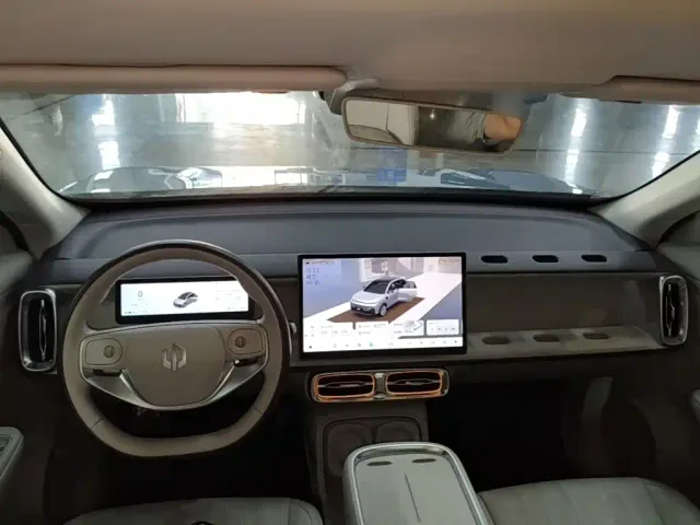 Leapmotor B10 — Фото автомобиля 9