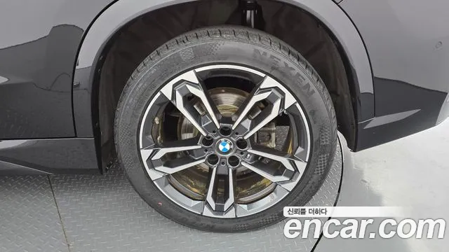 BMW X1 sDrive 20i M Sport — Фото автомобиля 7