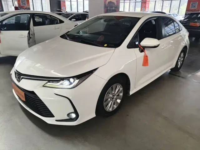 Фотография автомобиля — Toyota Corolla