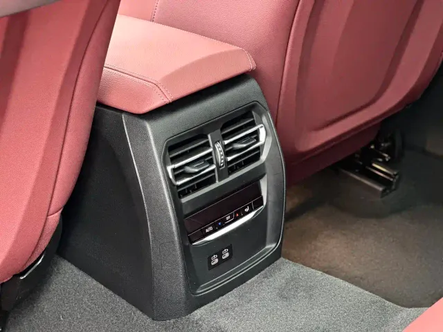 BMW 3 Series — Фото автомобиля 12