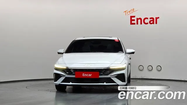 Hyundai Avante — Фото автомобиля 3