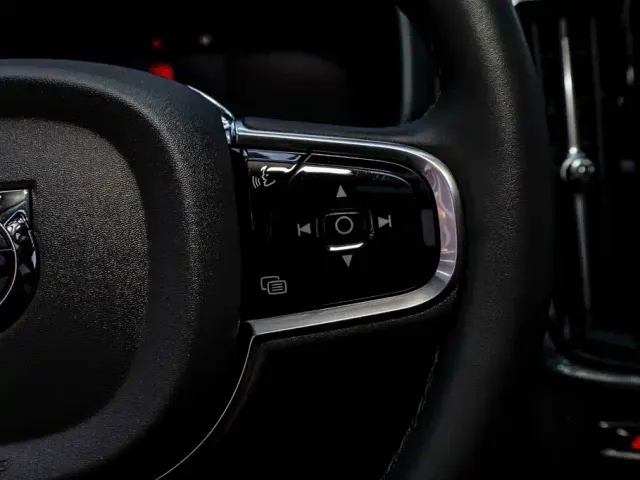 Volvo S90 — Фото автомобиля 27