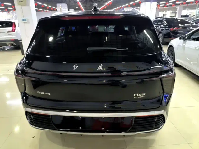 Hongqi HS3 PHEV — Фото автомобиля 5