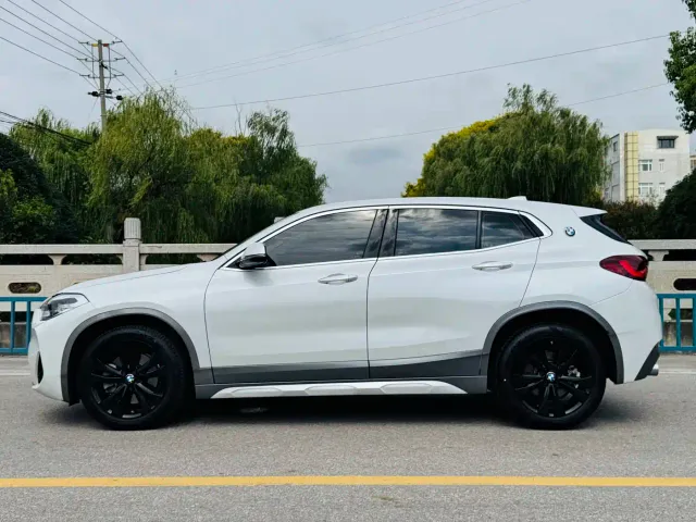 BMW X2 — Фото автомобиля 4