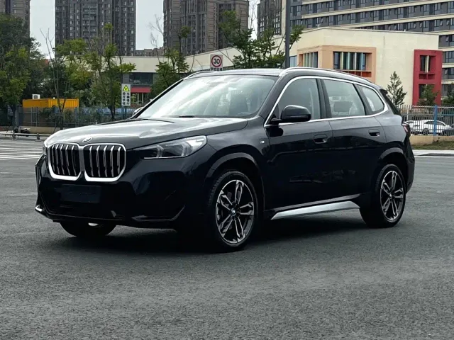 Фотография автомобиля — BMW X1