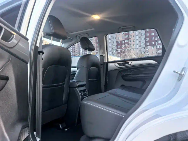 Haval M6 — Фото автомобиля 6