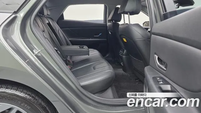 Hyundai Avante CN7 — Фото автомобиля 12