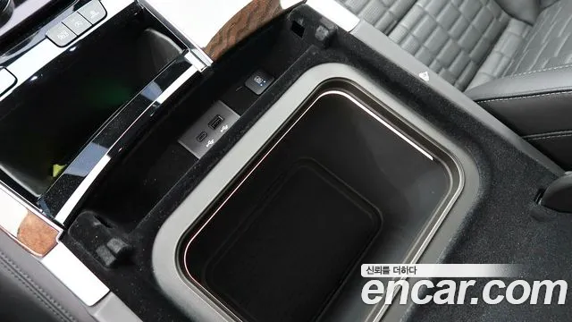 Cadillac Escalade — Фото автомобиля 19