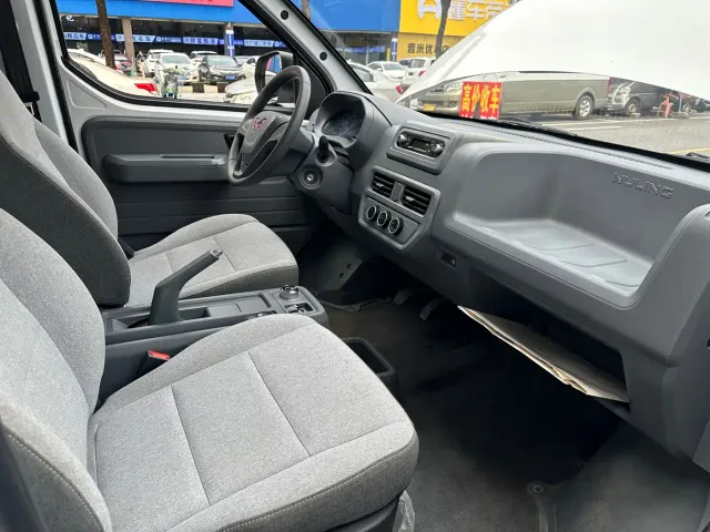 Wuling Yangguang — Фото автомобиля 6