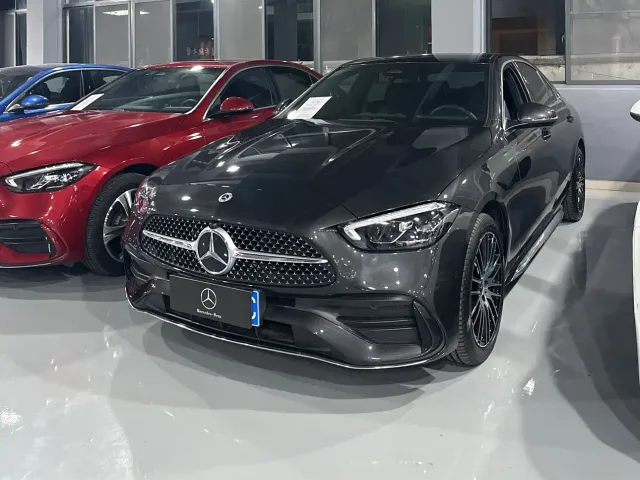 Фотография автомобиля — Mercedes-Benz C-Class