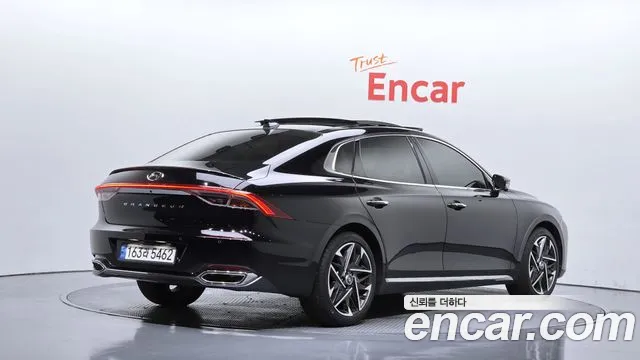 Hyundai Grandeur — Фото автомобиля 2