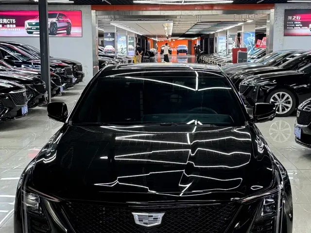 Cadillac CT5 — Фото автомобиля 3