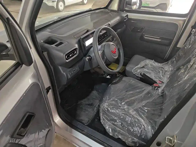 Wuling Zhiguang NEV — Фото автомобиля 15