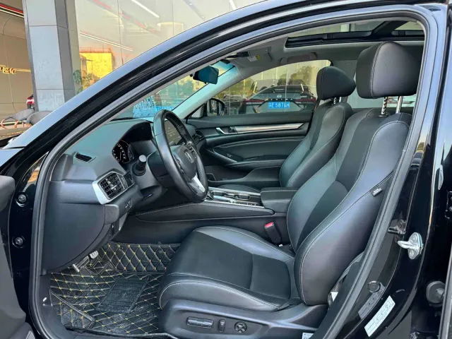 Honda Accord — Фото автомобиля 4