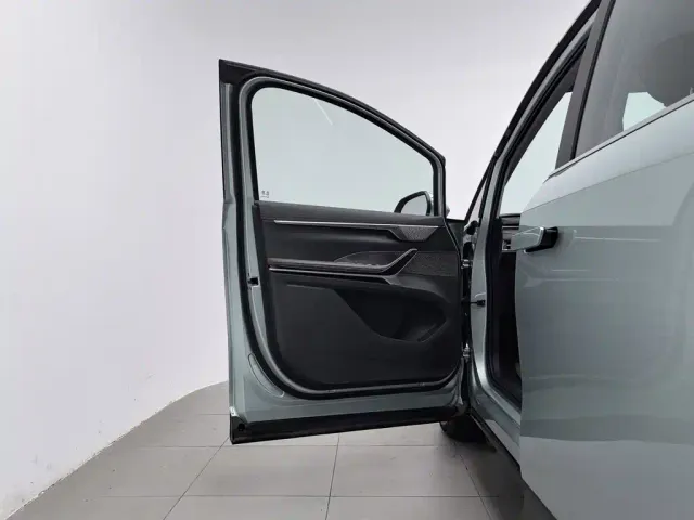 Maxus Dajia 7 — Фото автомобиля 8