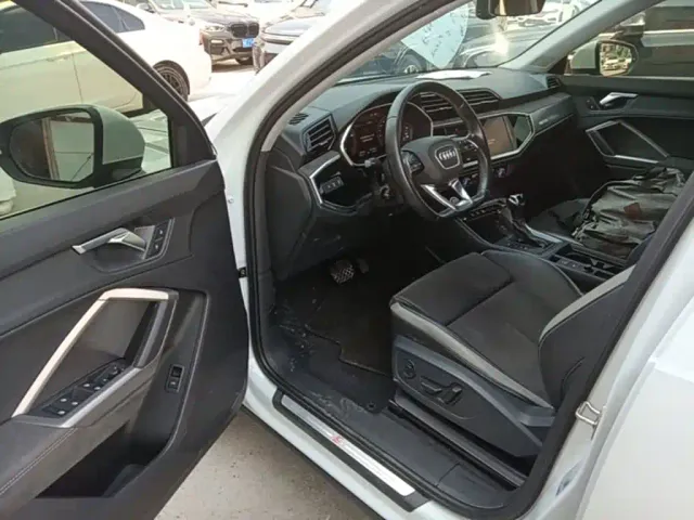 Audi Q3 — Фото автомобиля 15