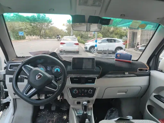 Jinbei New Hiace X30L — Фото автомобиля 12