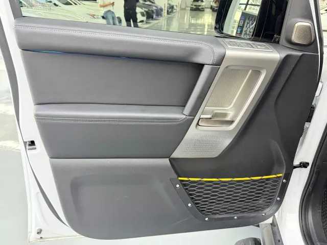 iCAR V23 — Фото автомобиля 5