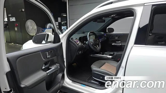Mercedes-Benz EQB X243 — Фото автомобиля 10