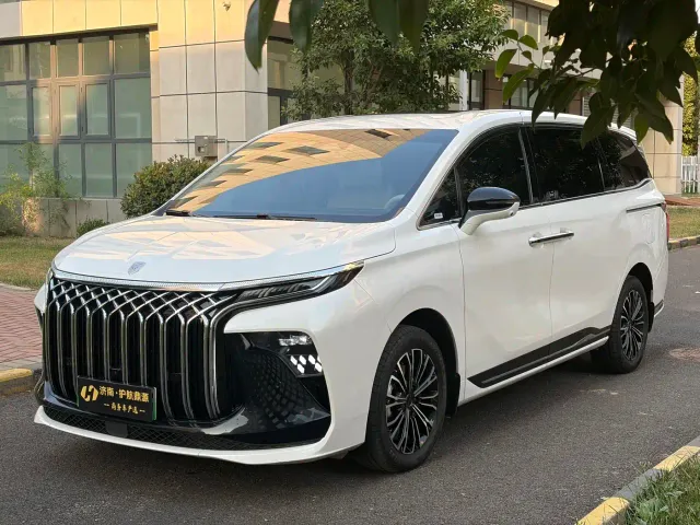 Фотография автомобиля — Forthing Xinghai V9