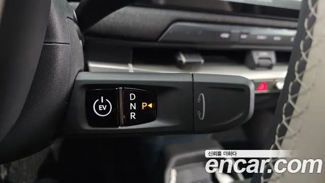 Kia EV3 Long Range 2WD — Фото автомобиля 9